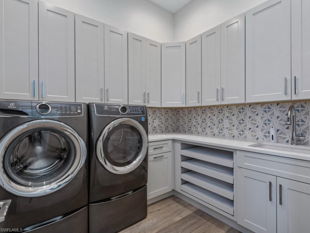 296 Seabreeze Dr, Marco Island, FL 34145 Photo