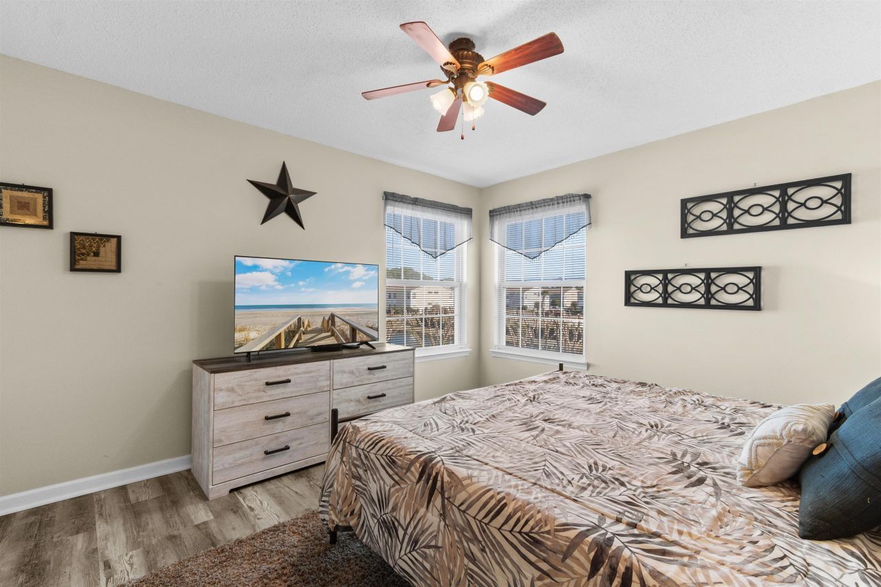 2268 Essex Dr. Photo 10