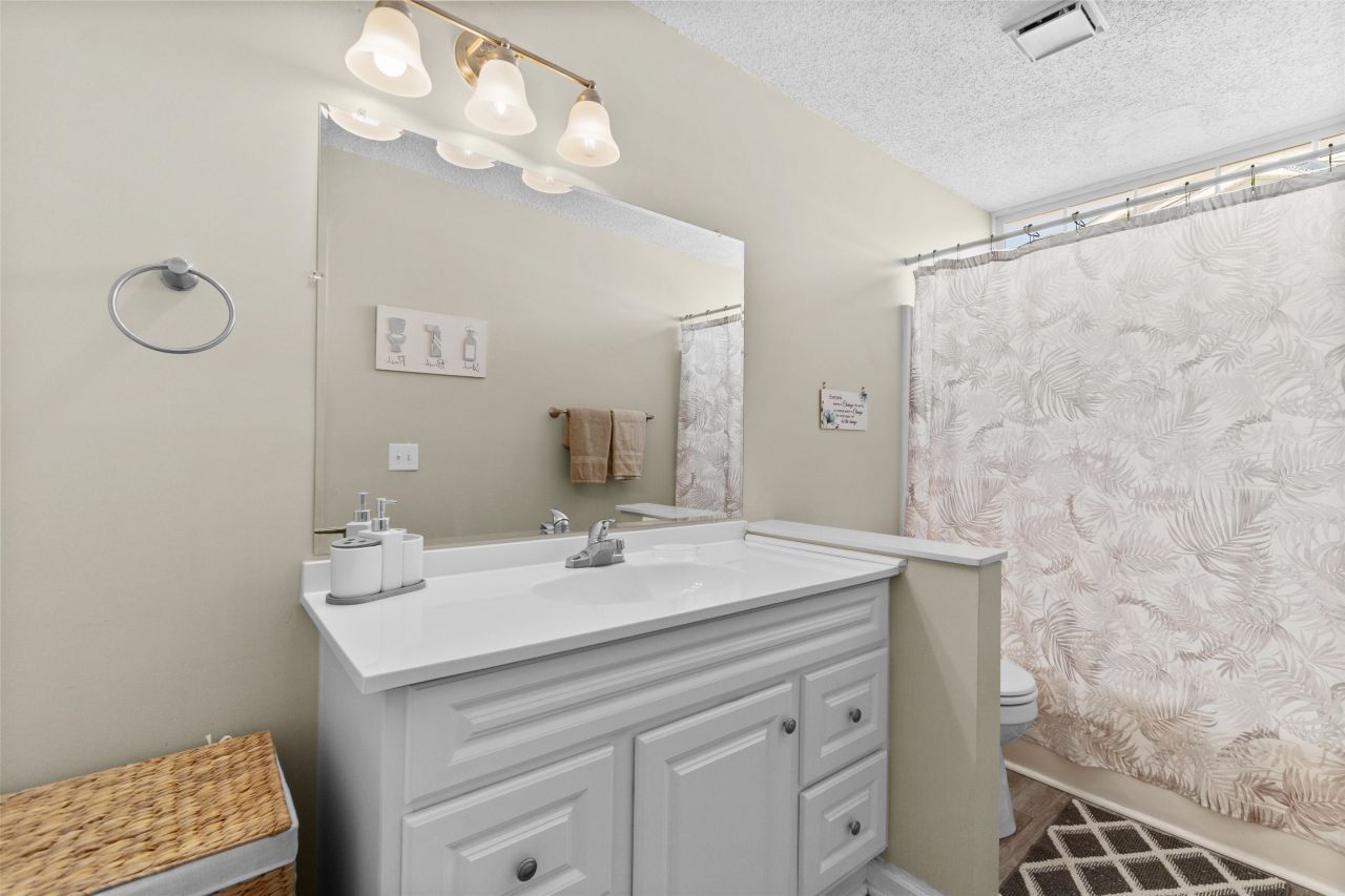 2268 Essex Dr. Photo 12