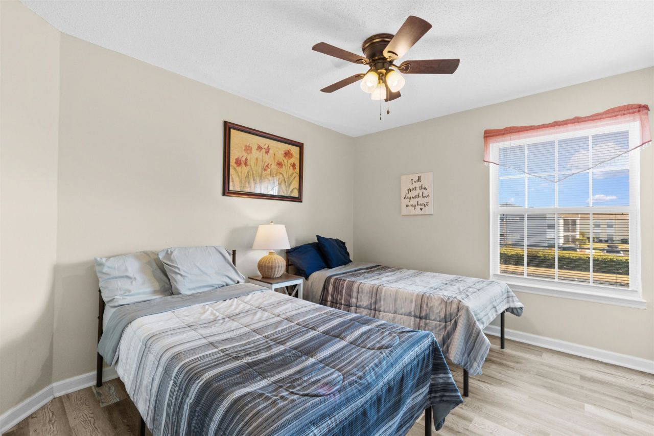 2268 Essex Dr. Photo 16