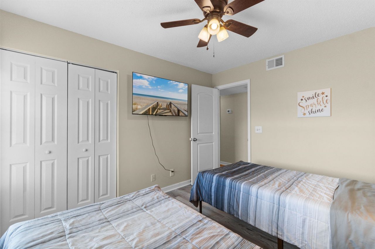 2268 Essex Dr. Photo 17