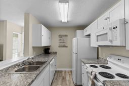 2268 Essex Dr. photo 4