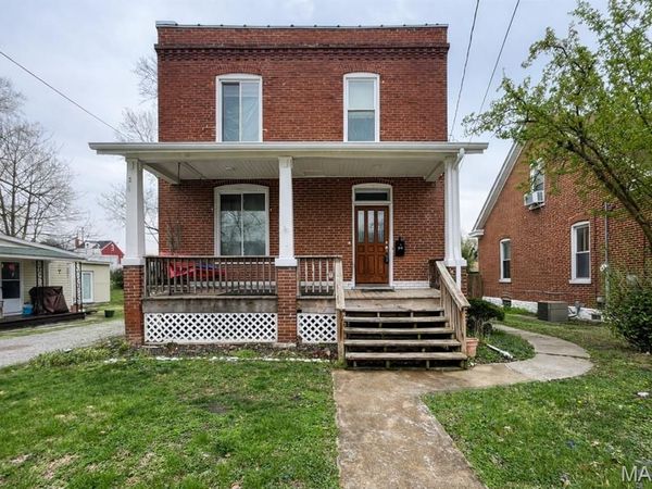 28 S 11th Street, Belleville, IL 62220