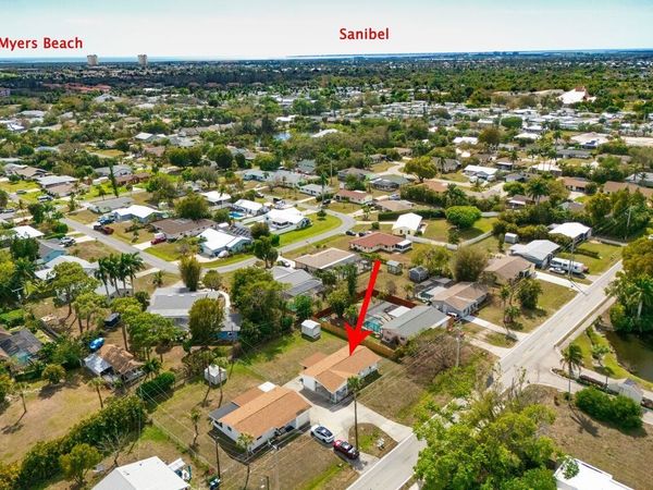 11771 Iona Rd, Fort Myers, FL 33908