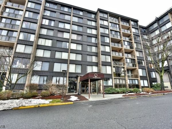 9060 Palisade Ave, North Bergen, NJ 07047