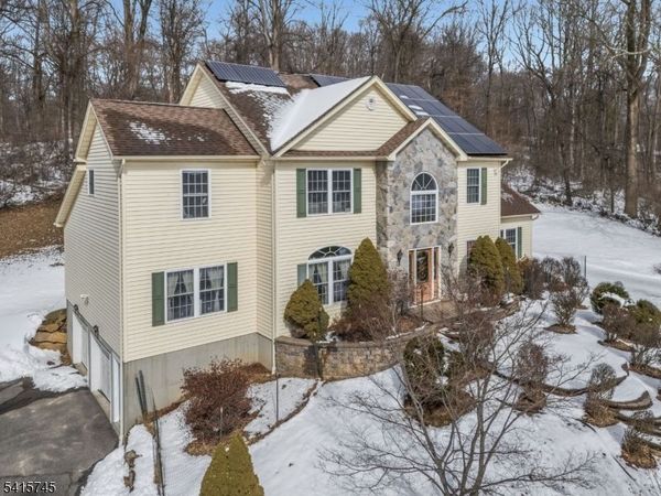 3 Elk Ridge Rd, Lebanon, NJ 07830