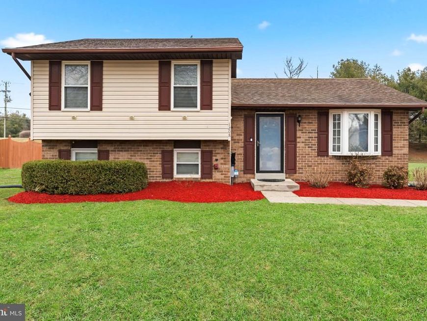 1208 Dixie Bowie Way, Upper Marlboro, MD 20774 Main Photo