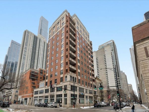 30 W Erie Street , Unit 601, Chicago, IL 60654