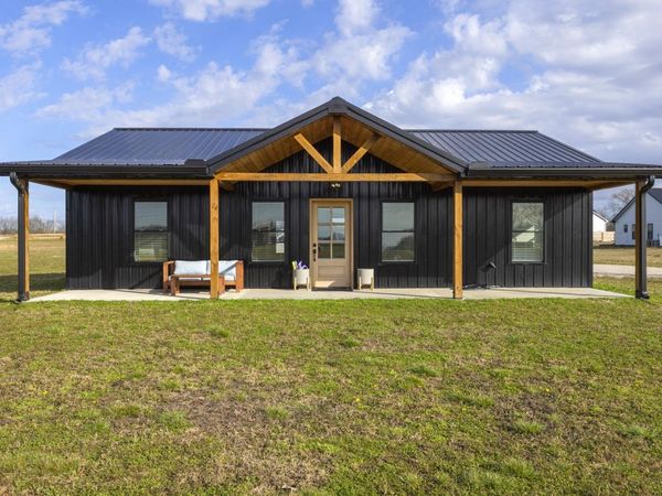 154 N Old Military Rd , Summertown, TN 38483