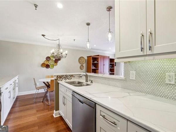 300 Johnson Ferry Road NE, Unit B804, Sandy Springs, GA 30328