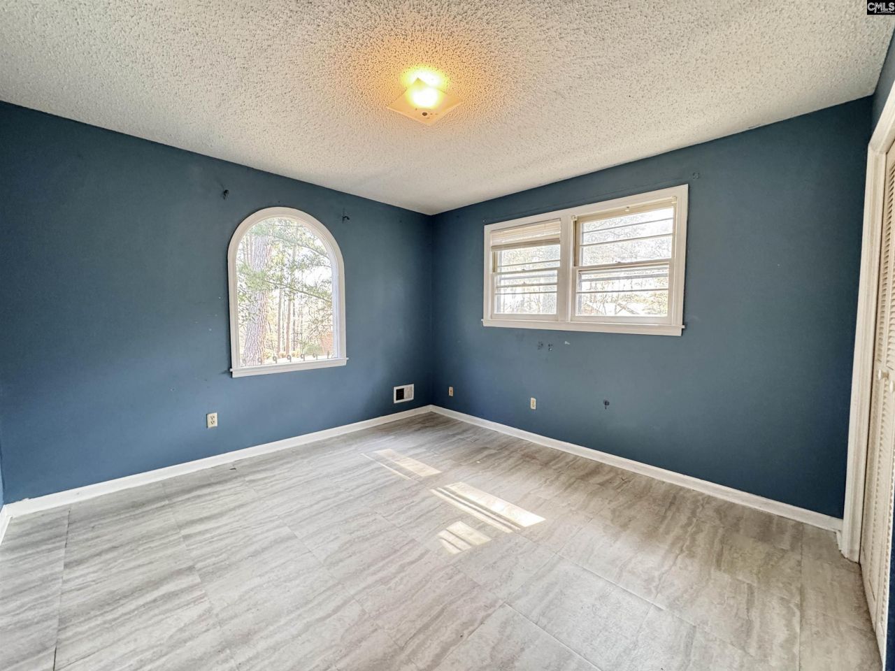 1616 Quail Valley Drive W Photo 22