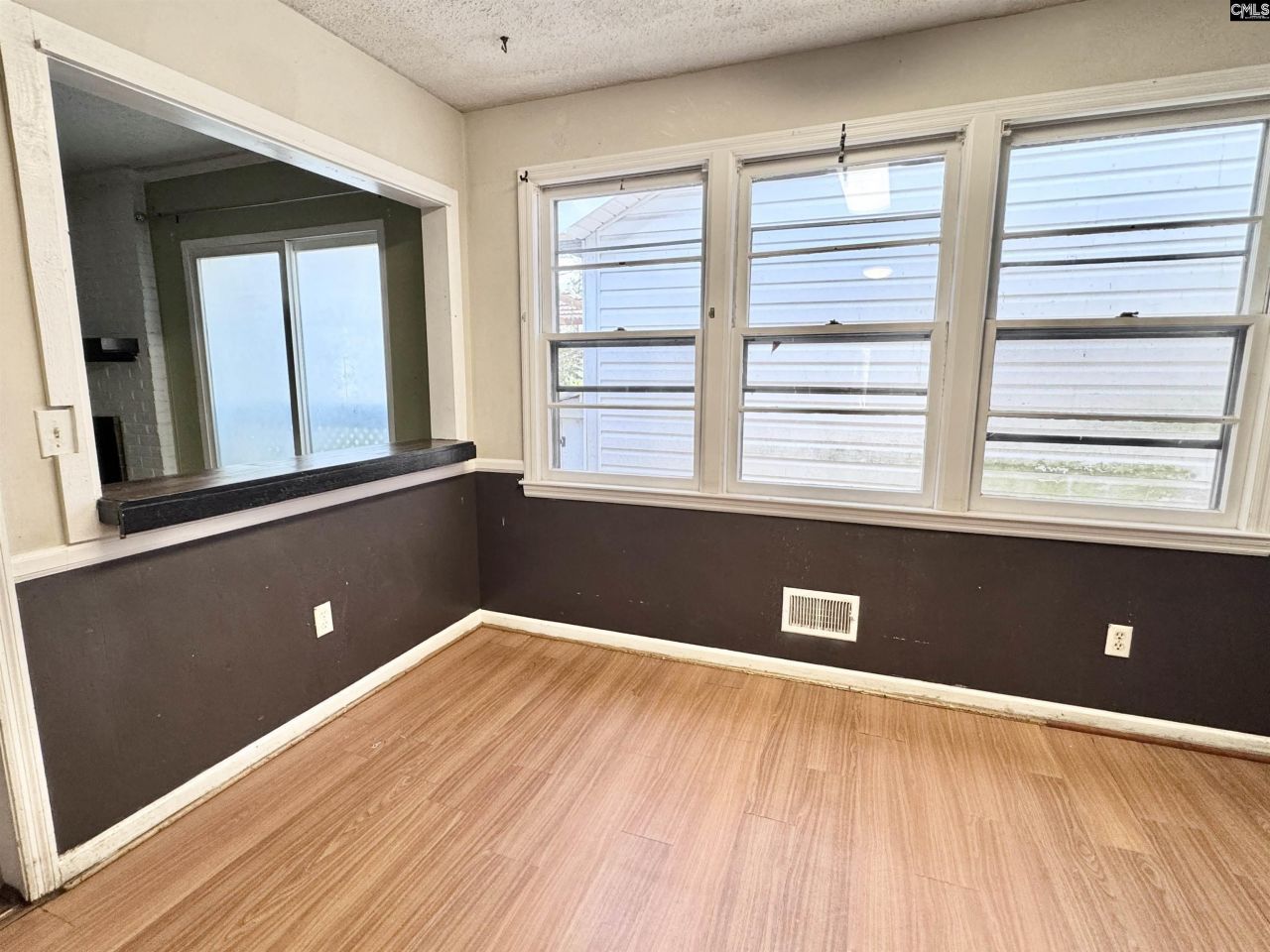 1616 Quail Valley Drive W Photo 8