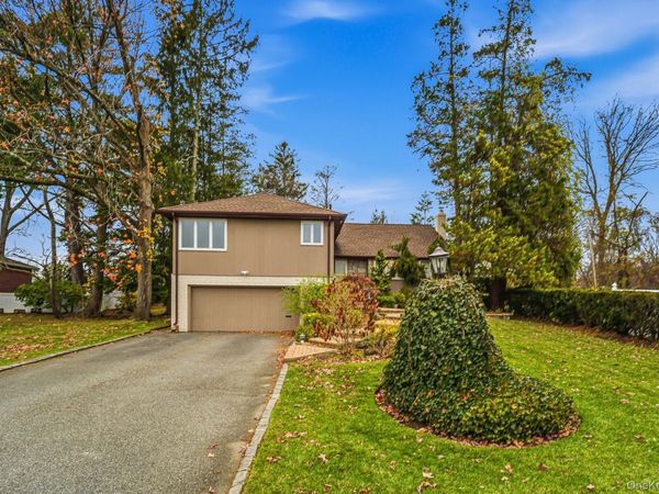 123 Robby Lane , Manhasset Hills, NY 11040