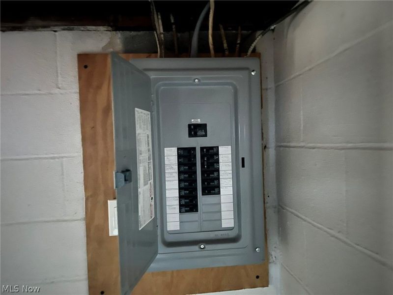 462 Moody Street , Akron, OH 44305 Photo 17