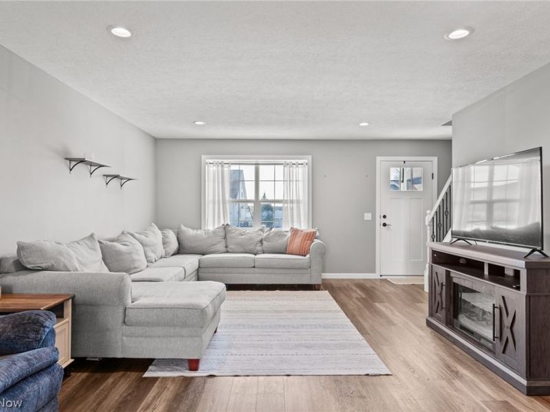 864 Liberty Court SW, Massillon, OH 44647 Photo 5