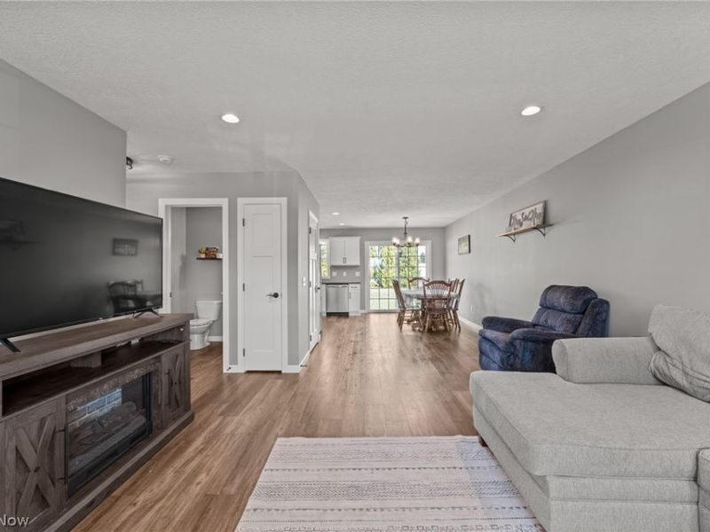 864 Liberty Court SW, Massillon, OH 44647 Photo 8