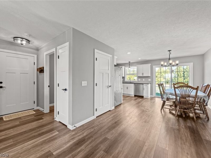 864 Liberty Court SW, Massillon, OH 44647 Photo 9