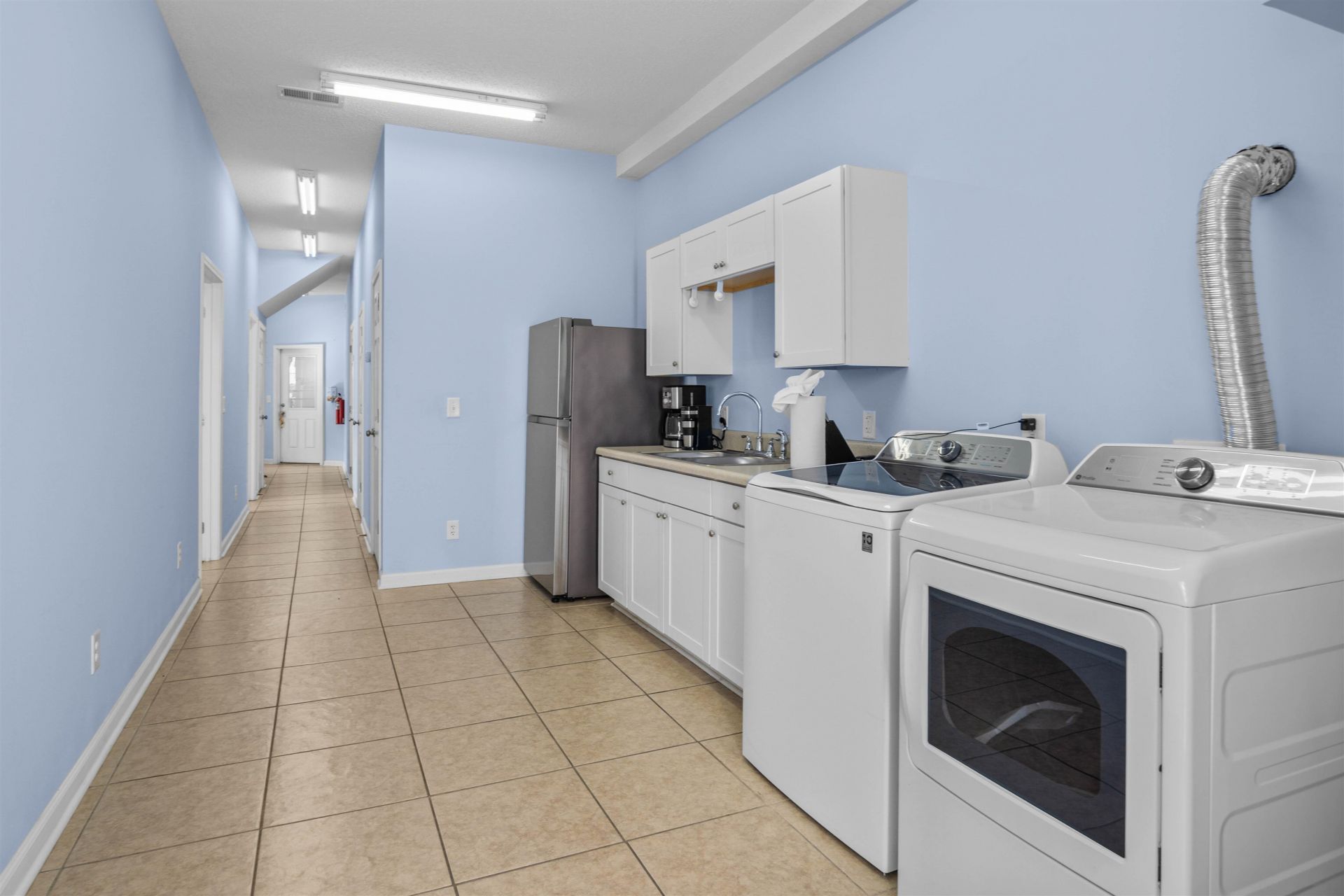 150 Sun Light Dr. Photo 11