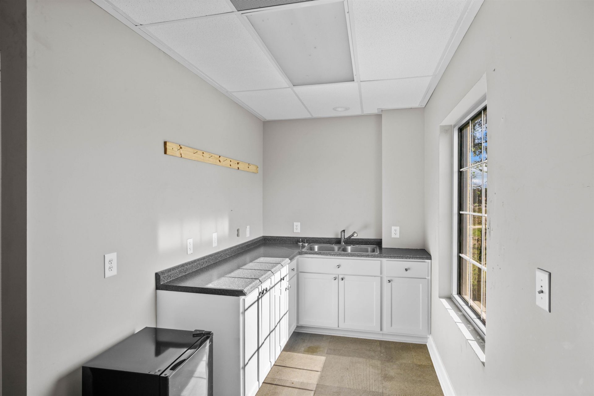 150 Sun Light Dr. Photo 17