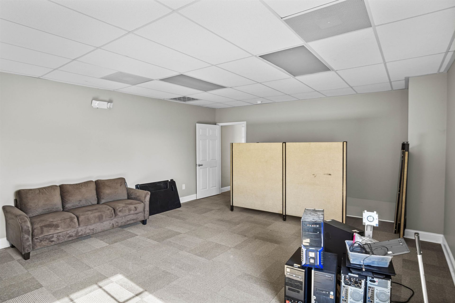 150 Sun Light Dr. Photo 21