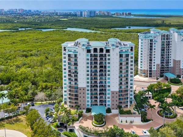 455 Cove Tower DR, Unit 304, NAPLES, FL 34110