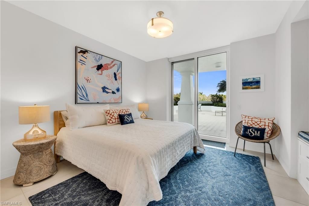 455 Cove Tower Dr, Unit 304, Naples, FL 34110 Photo