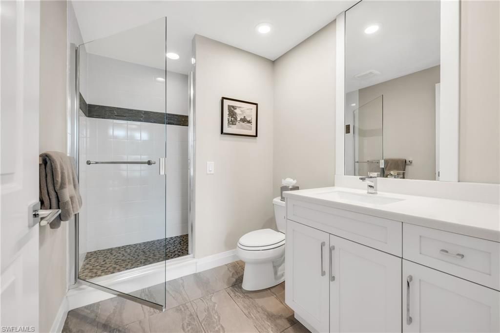 455 Cove Tower Dr, Unit 304, Naples, FL 34110 Photo