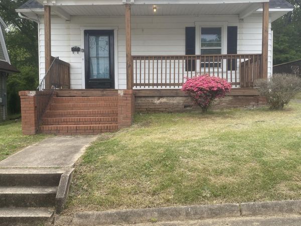 717 Temple AVE , Danville, VA 24541