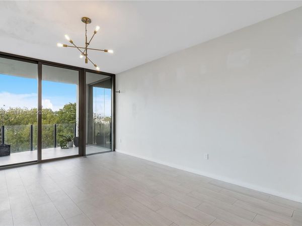 2831 S Bayshore Dr, Unit 707, Miami, FL 33133