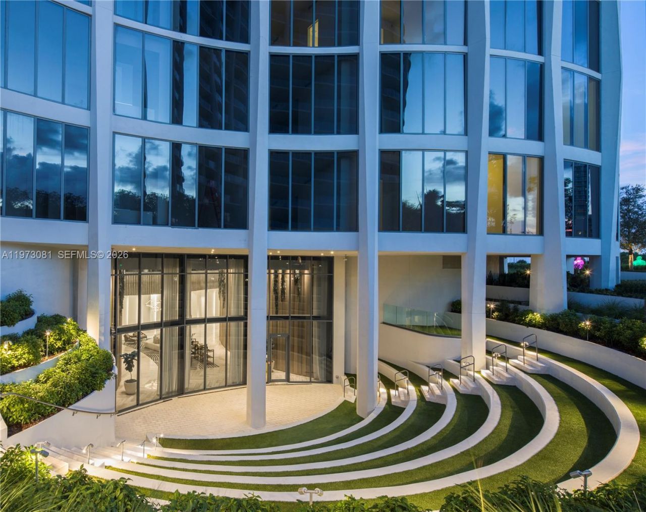 2831 S Bayshore Dr, Unit 707, Miami, FL 33133 Photo