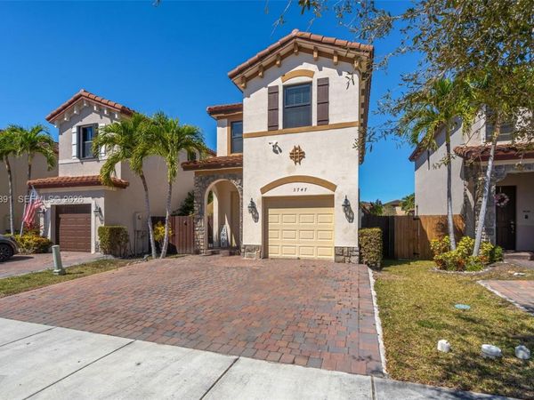 3747 NE 1st St, Homestead, FL 33033