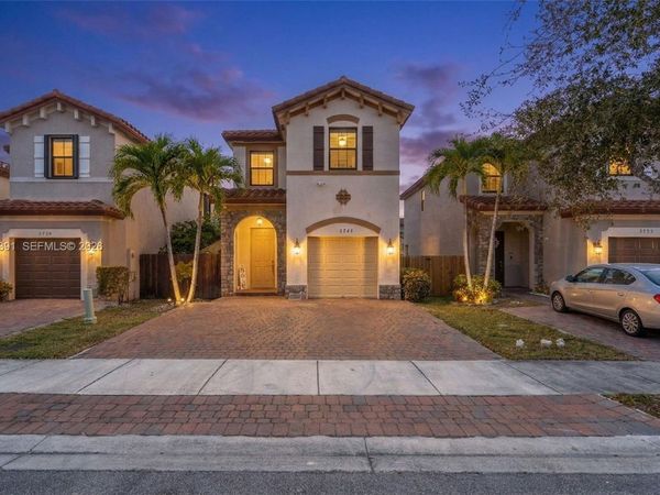3747 NE 1st St, Homestead, FL 33033