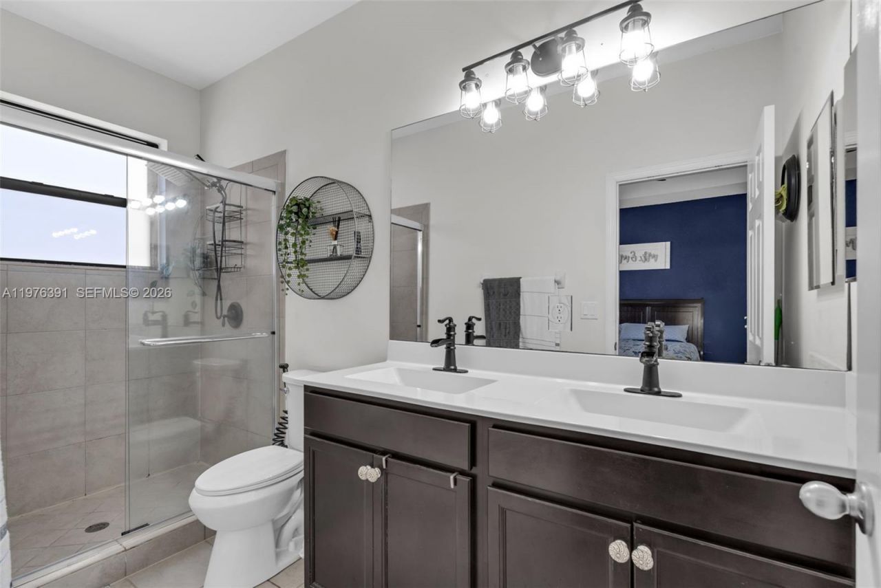 3747 NE 1st St, Homestead, FL 33033 Photo