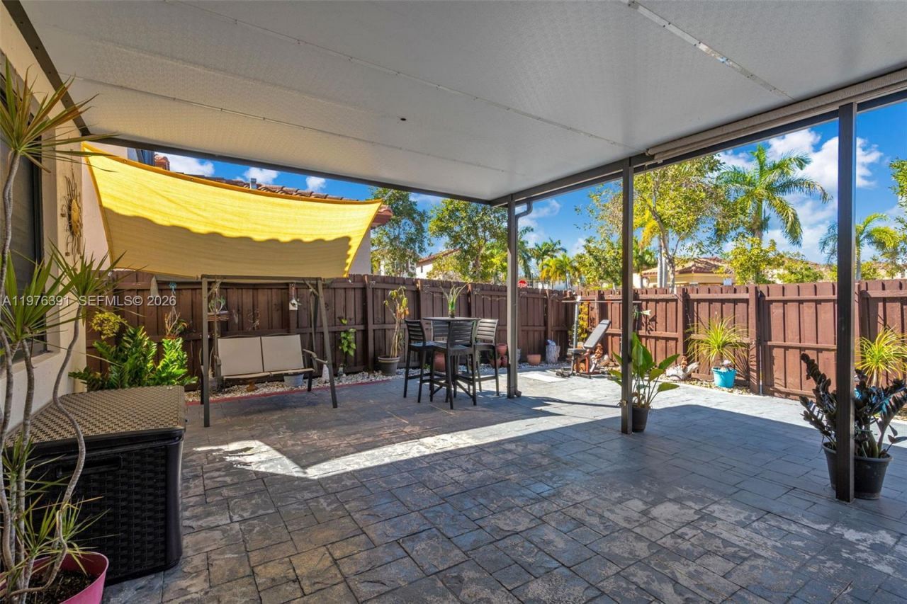 3747 NE 1st St, Homestead, FL 33033 Photo