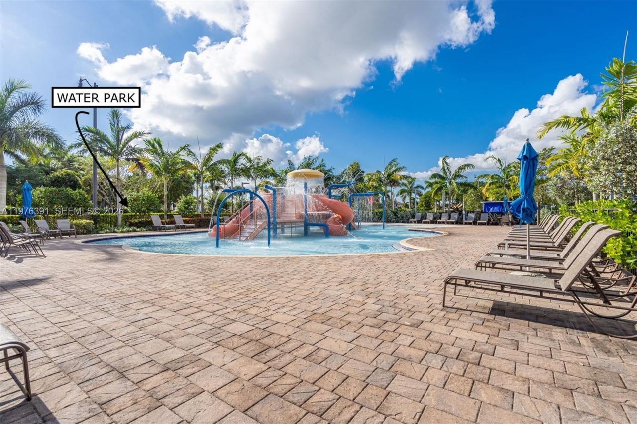 3747 NE 1st St, Homestead, FL 33033 Photo