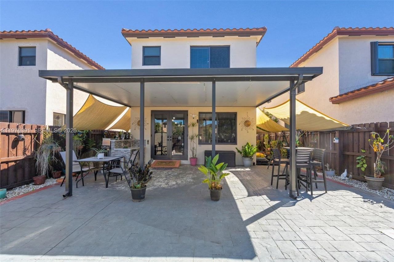 3747 NE 1st St, Homestead, FL 33033 Photo