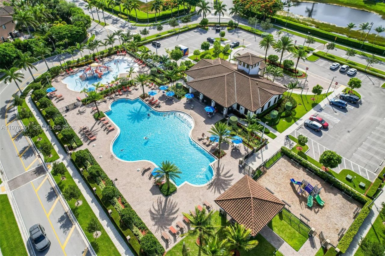 3747 NE 1st St, Homestead, FL 33033 Photo