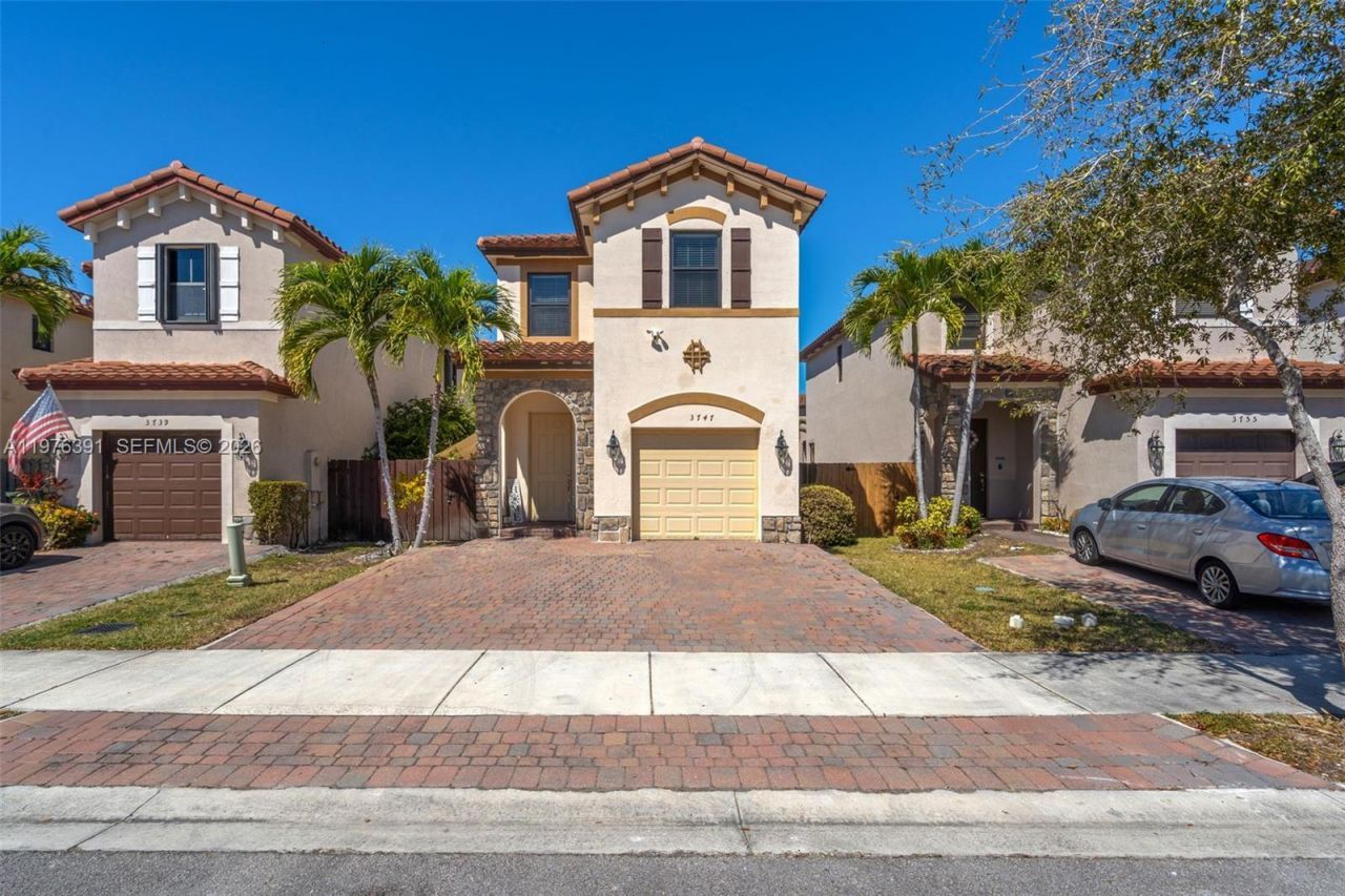 3747 NE 1st St, Homestead, FL 33033 Photo
