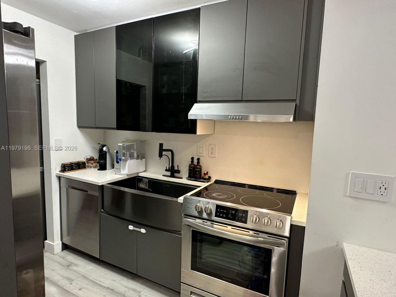 931 NE 199th St, Unit 102-22, Miami, FL 33179 Photo