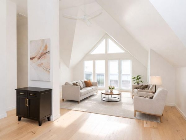 1741 Oak Bay Ave , Unit E, Victoria, BC V8R 1B8