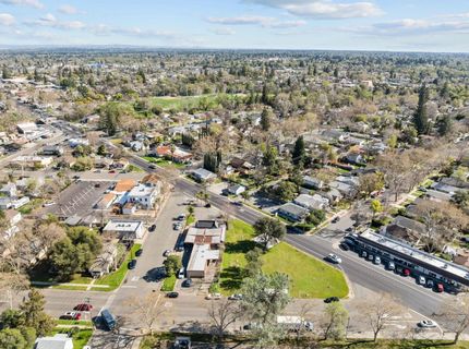711 Oak St, Roseville, CA 95678 Photo