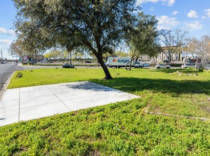 711 Oak St, Roseville, CA 95678 Photo