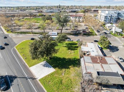 711 Oak St, Roseville, CA 95678 Photo