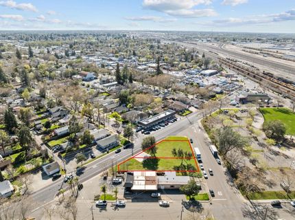 711 Oak St, Roseville, CA 95678 Photo