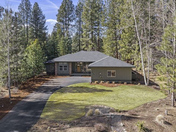 60757 Golf Village Loop, Bend, OR 97702