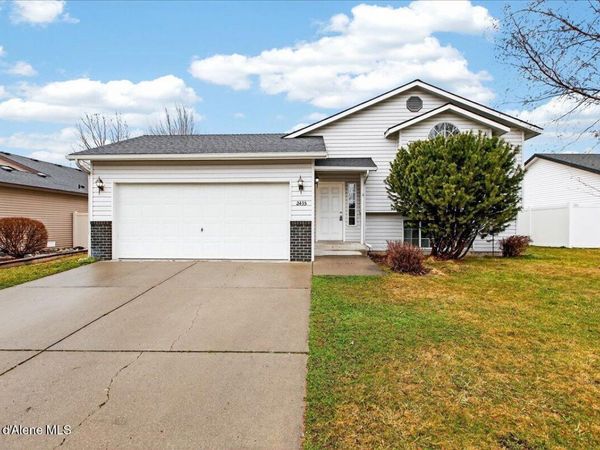 2435 N Bunchgrass Dr, Post Falls, ID 83854