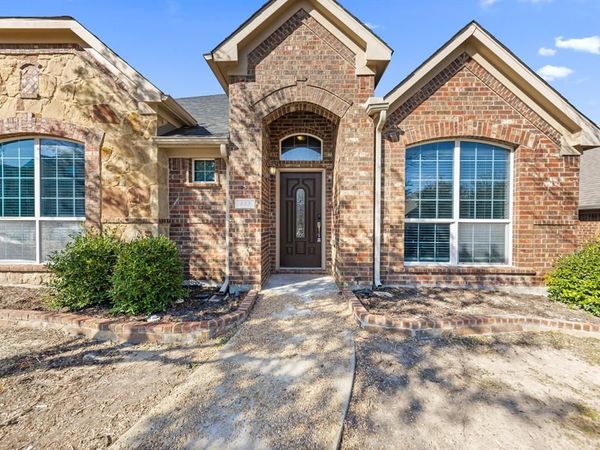 433 Castle Street, DeSoto, TX 75115