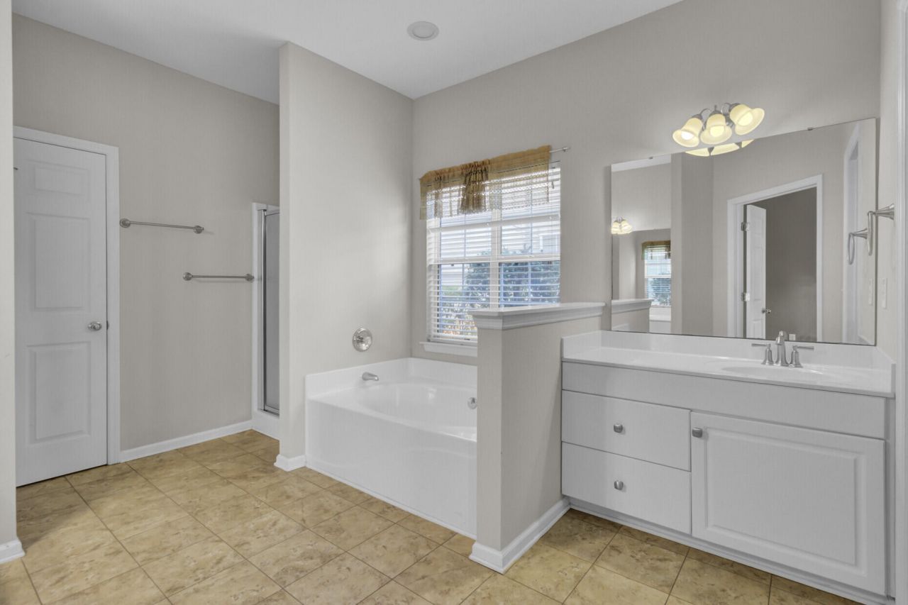 104 Pristine Court Photo 24