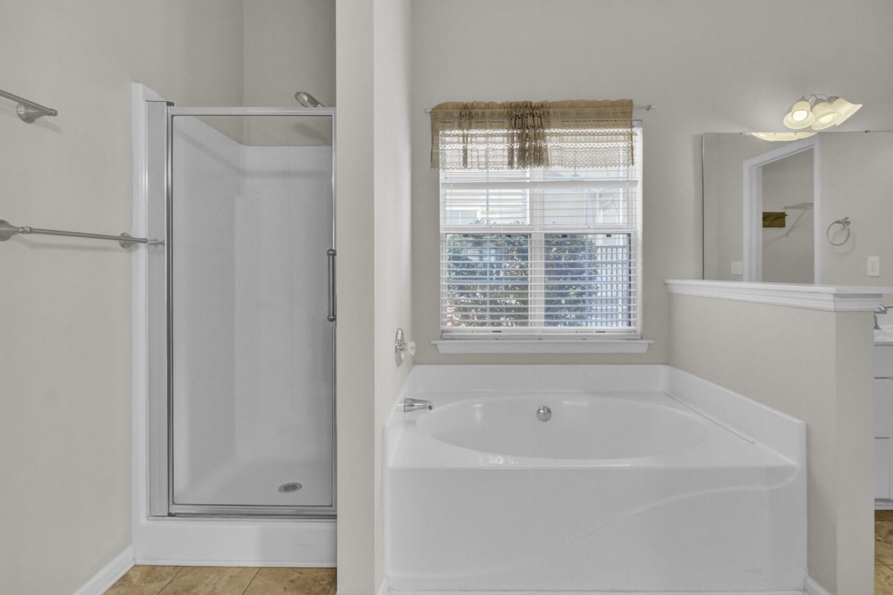 104 Pristine Court Photo 25