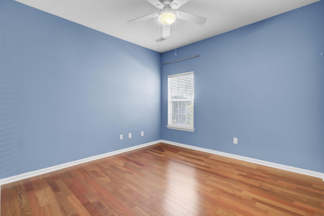 104 Pristine Court Photo 33